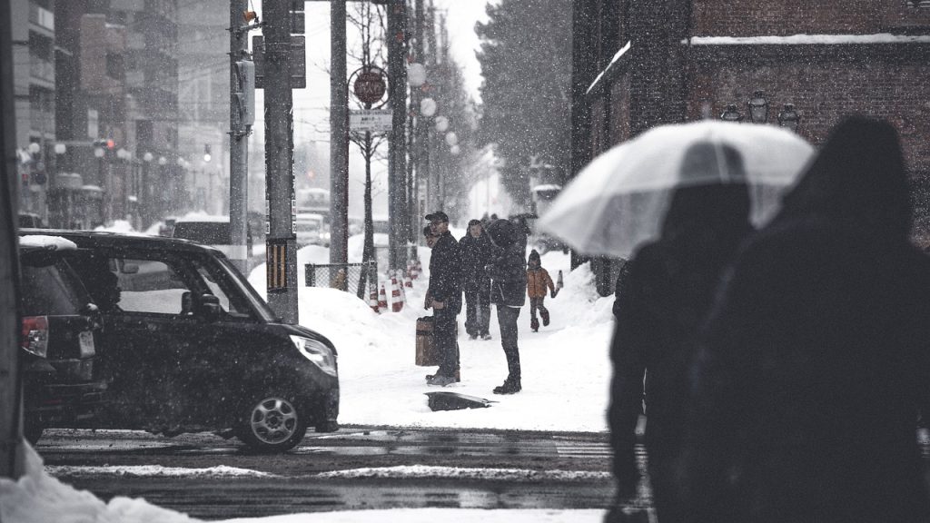 Talvi, Musta kaupunki katu